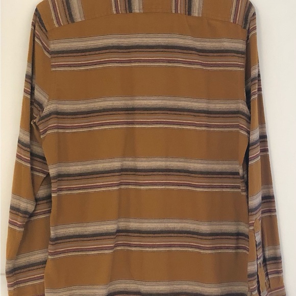 🔥 SALE Goodfellow Women’s SM Flannel Button down - Picture 5 of 10